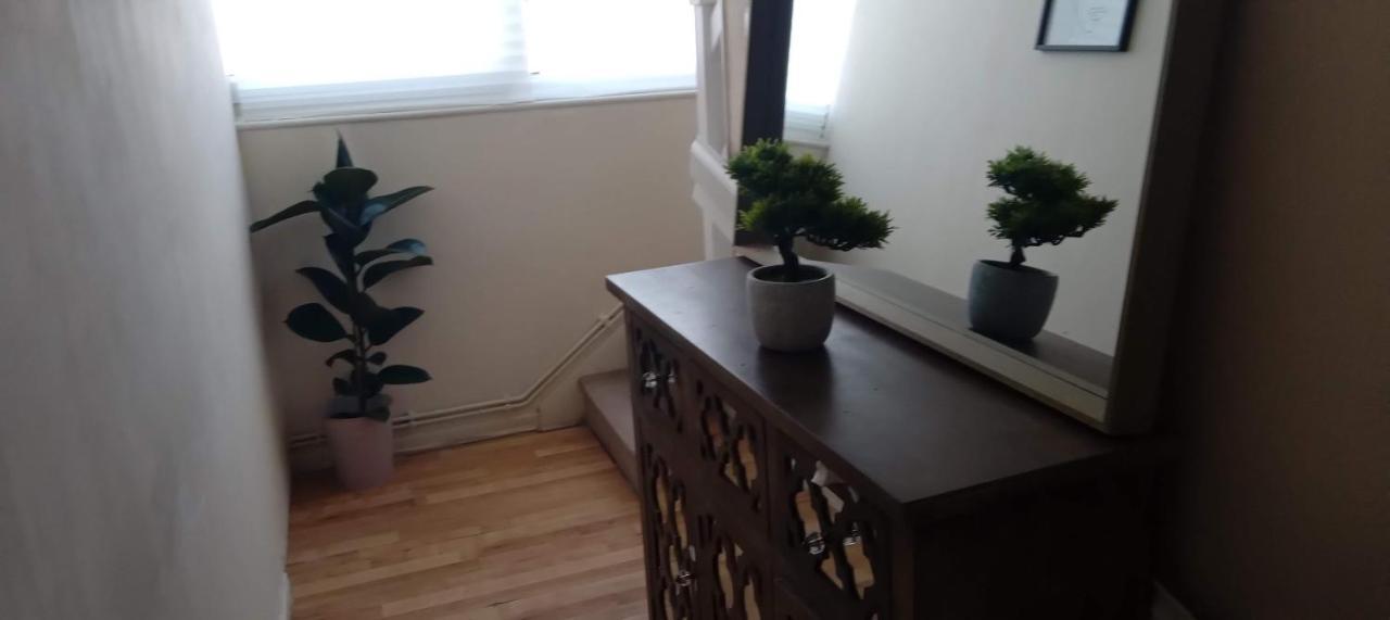 Comfortable Double Room London Bagian luar foto